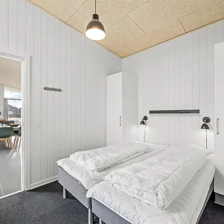 Ilindenka - 500m From The Sea By Interhome